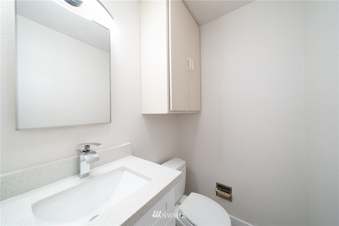 4520 Northeast 24th Street Renton, WA 98059 - Photo 16 of 20