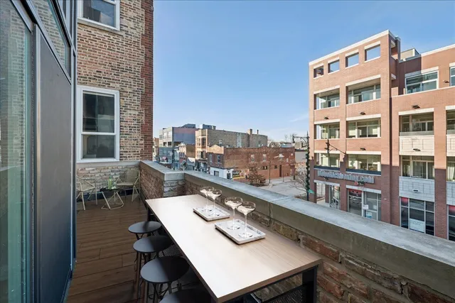 $599,900 | 1723 West North Avenue, Unit 2, Chicago, IL 60622