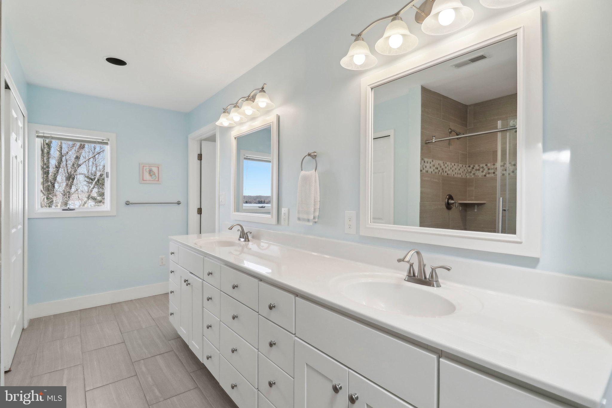 1601 Cliff Drive Edgewater, MD 21037 - Photo 51 of 86 Primary Bath