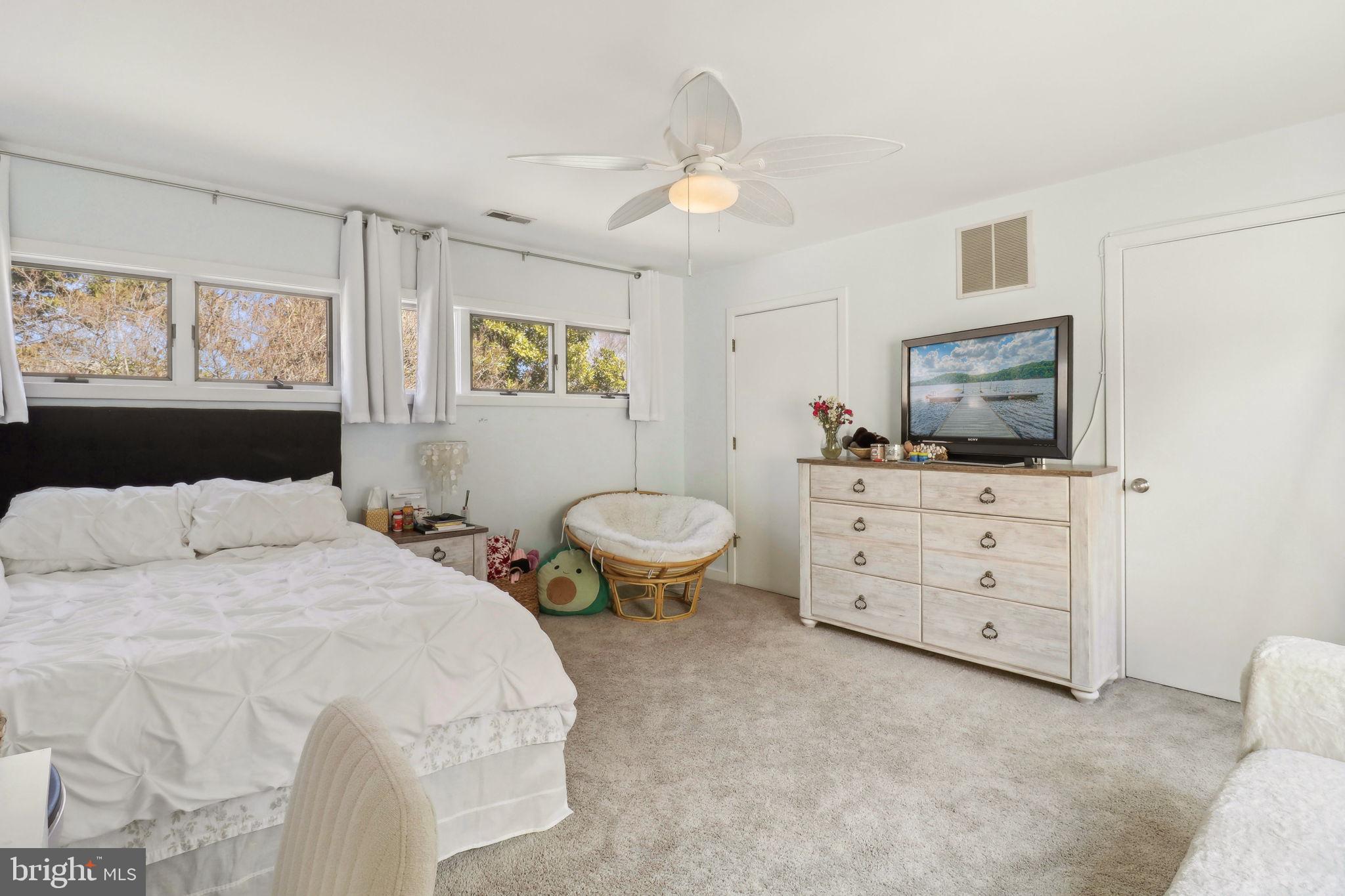 1601 Cliff Drive Edgewater, MD 21037 - Photo 52 of 86 Upper Level 2nd Bedroom