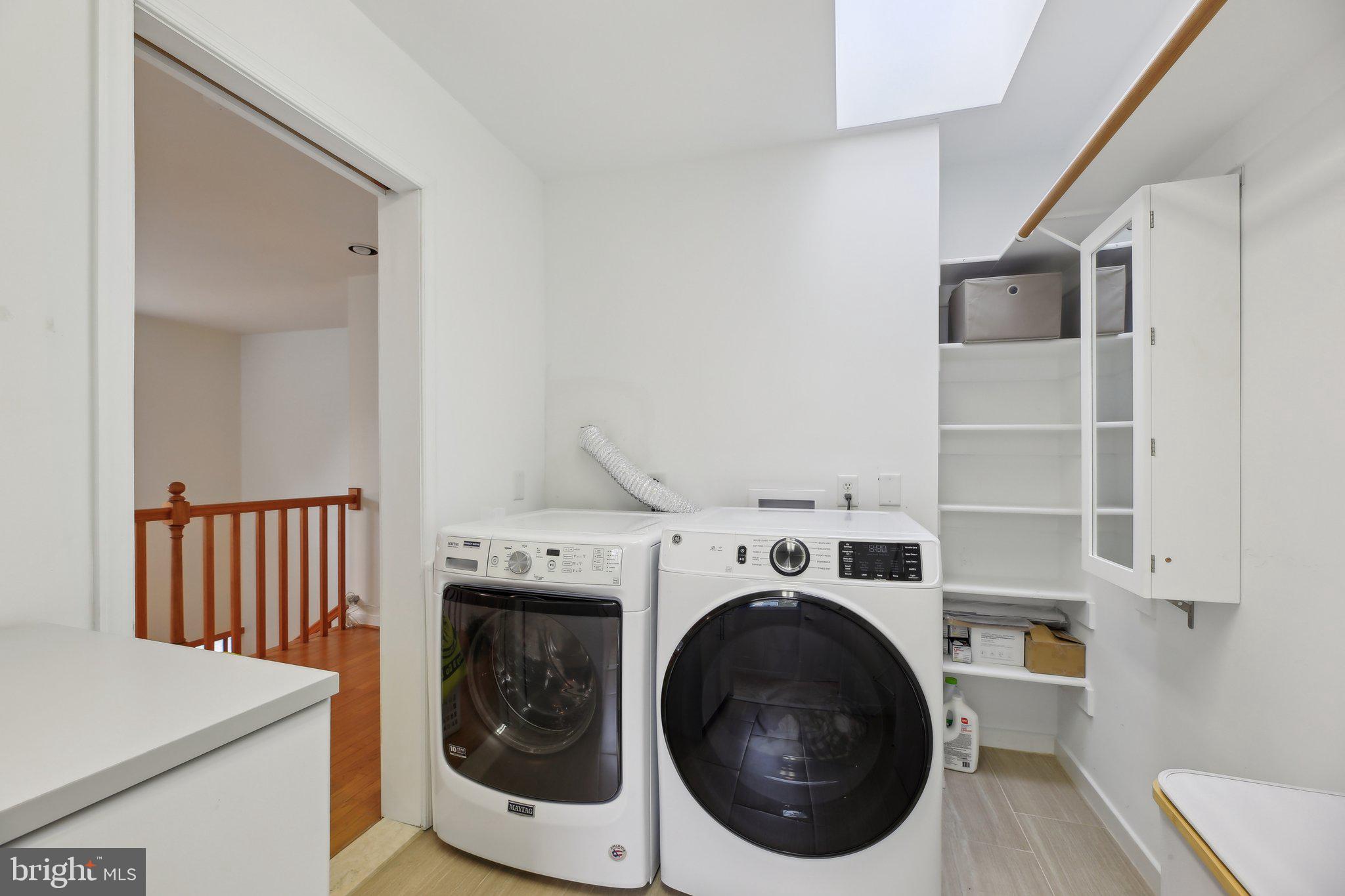 1601 Cliff Drive Edgewater, MD 21037 - Photo 55 of 86 a utility room with dryer and washer