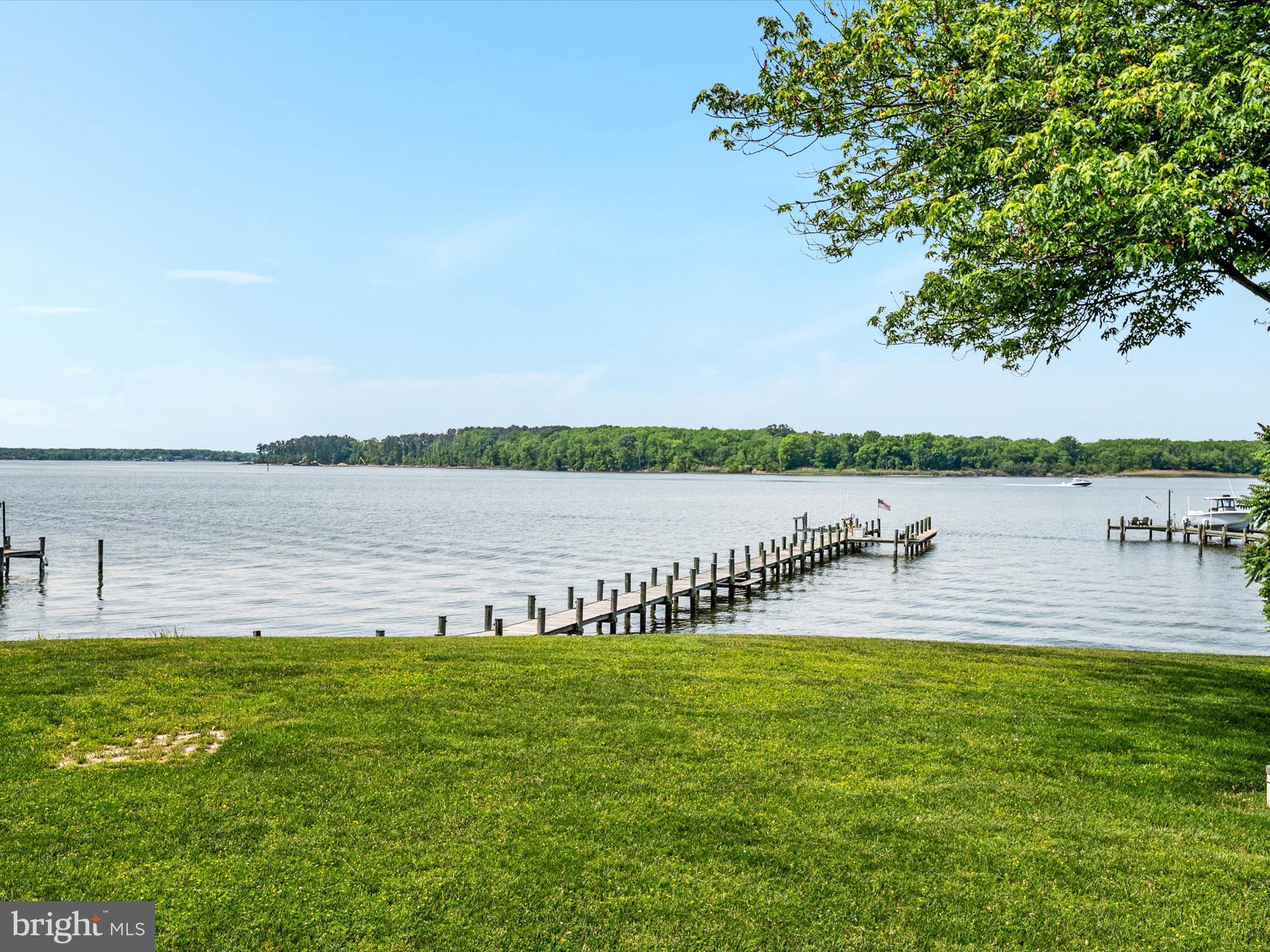 1601 Cliff Drive Edgewater, MD 21037 - Photo 63 of 86 a view of a lake with houses in background