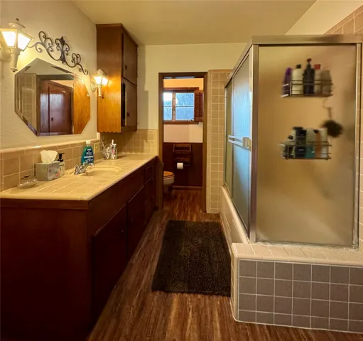 $250,000 | 3706 College Street, Damon, TX 77430