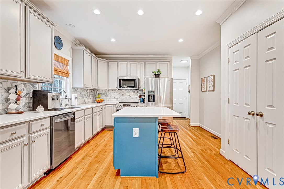 14436 Overlook Ridge Lane Beaverdam, VA 23015 - Photo 14 of 82 Recessed Lights & crown molding! All appliances co
