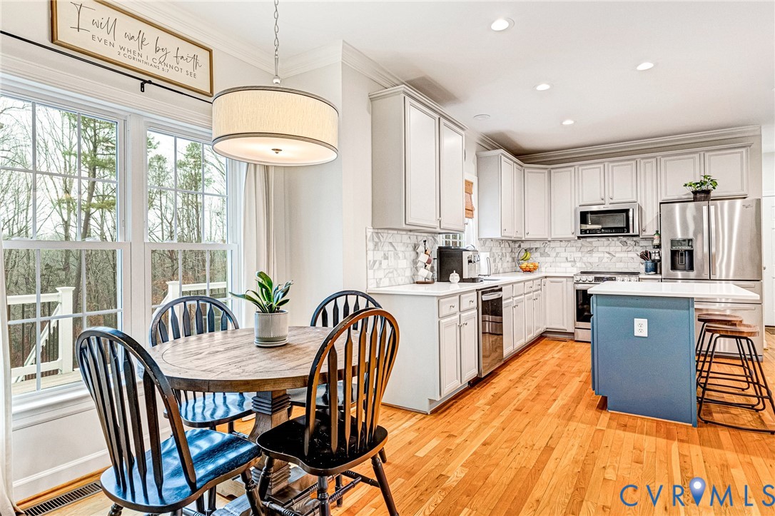 14436 Overlook Ridge Lane Beaverdam, VA 23015 - Photo 17 of 82 Bright Breakfast Nook!