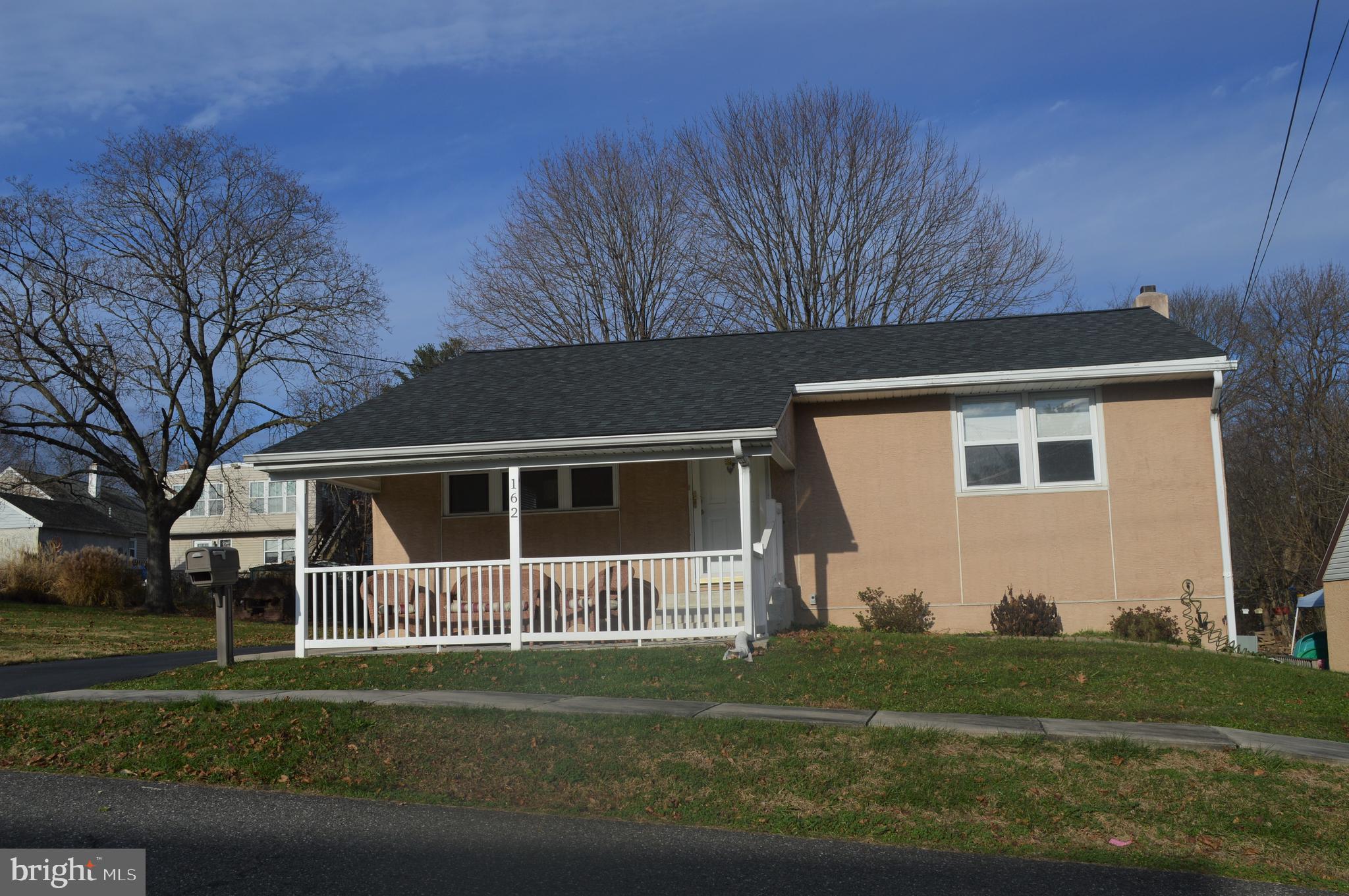 162 Ridge Boulevard Brookhaven, PA 19015 - Photo 1 of 39 Welcoming & covered fornt porch