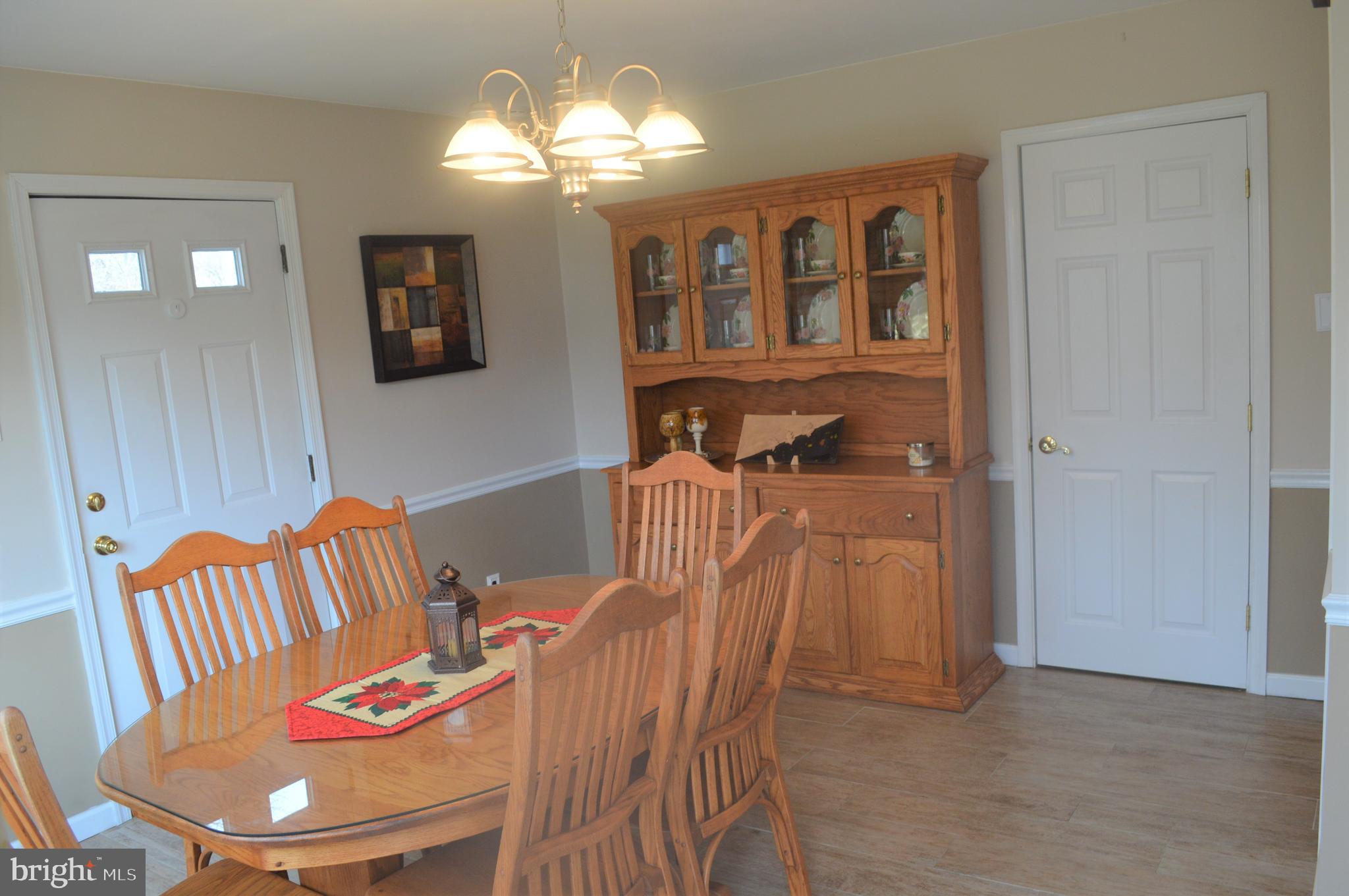 162 Ridge Boulevard Brookhaven, PA 19015 - Photo 13 of 39 Dining room