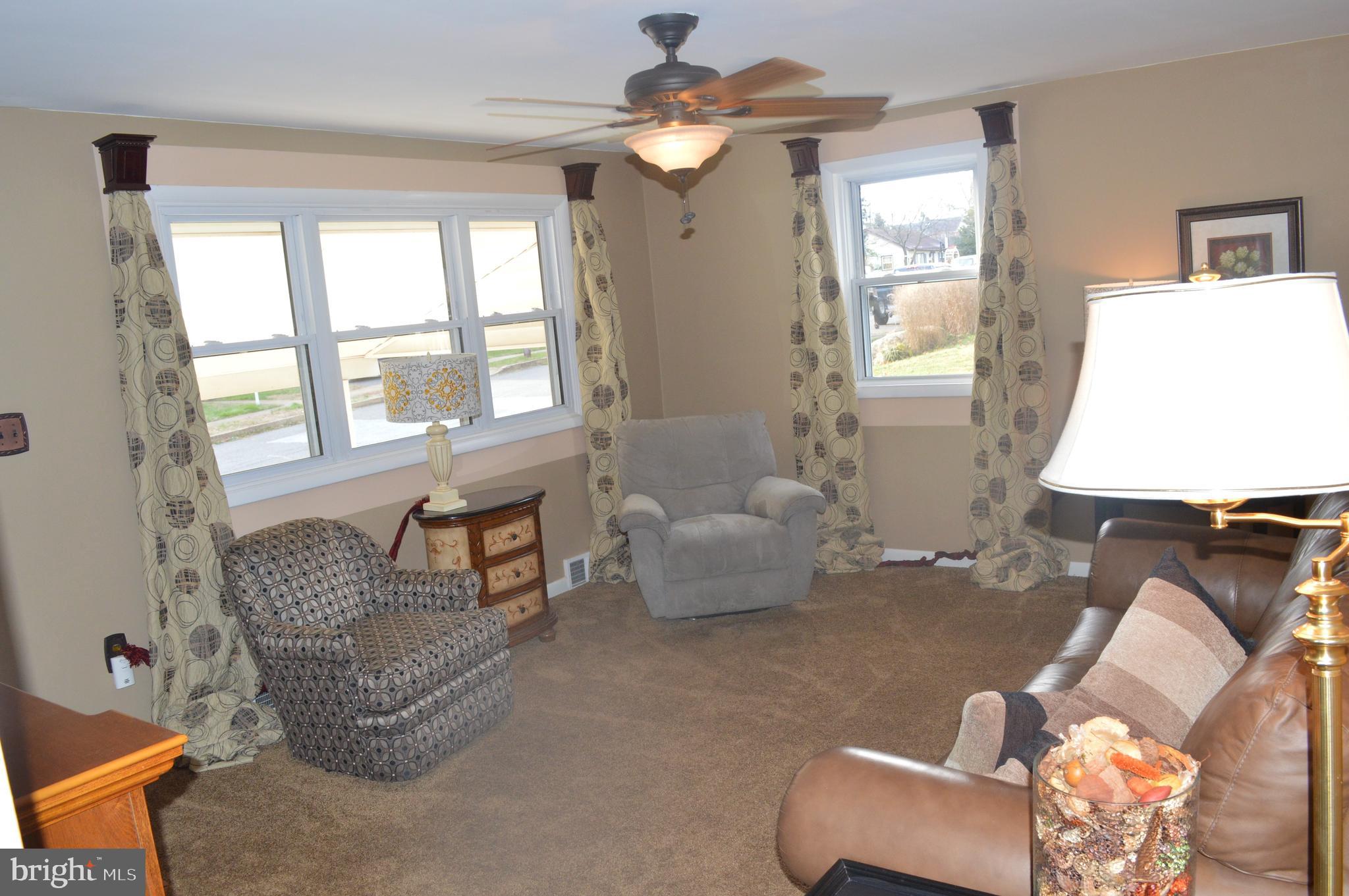 162 Ridge Boulevard Brookhaven, PA 19015 - Photo 9 of 39 Living room, bright and sunny
