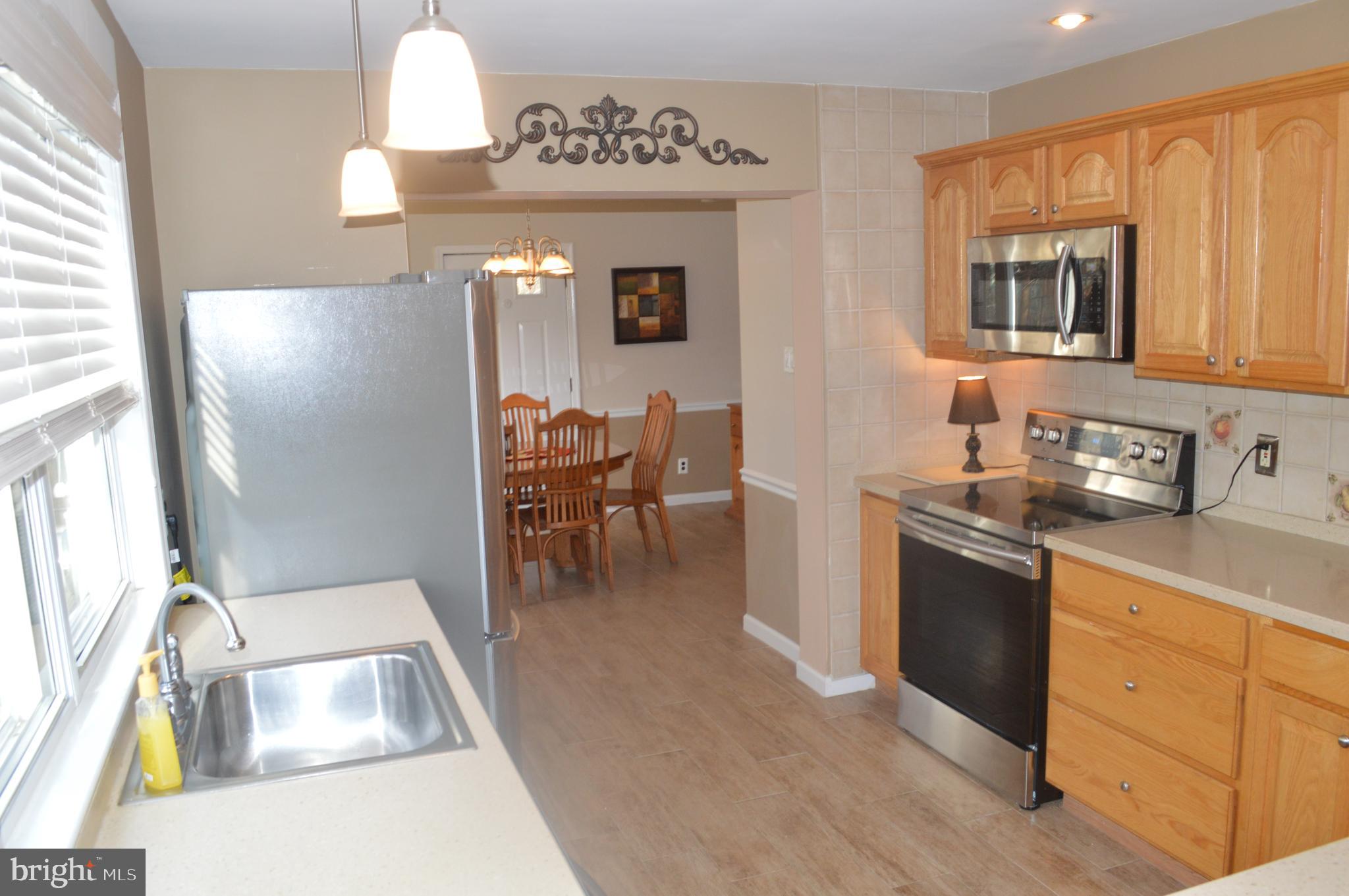 162 Ridge Boulevard Brookhaven, PA 19015 - Photo 10 of 39 Lots of food prep sapce