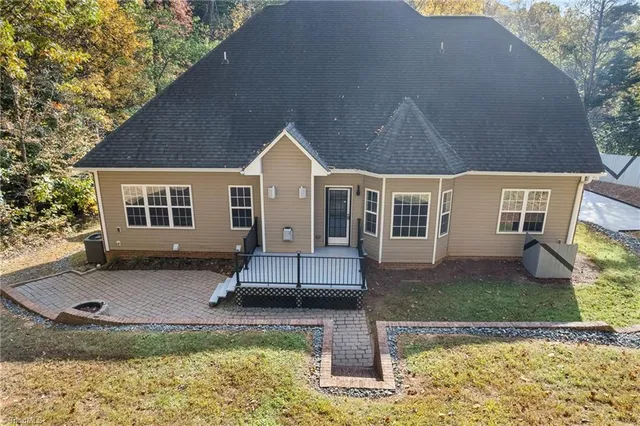 $628,500 | 3925 Philpark Drive, Winston-Salem, NC 27106