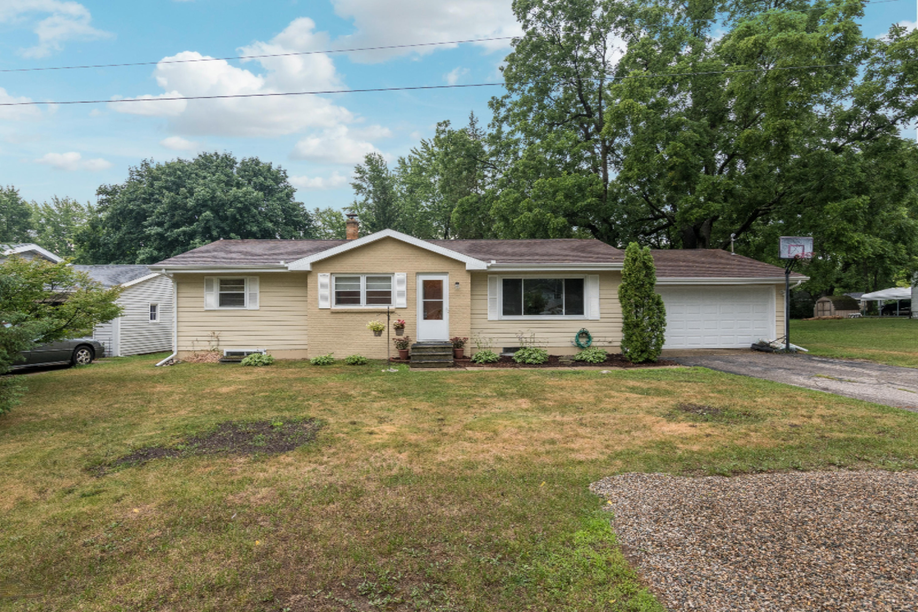 2535 Romence Road Portage, MI 49024 - Photo 1 of 29 001