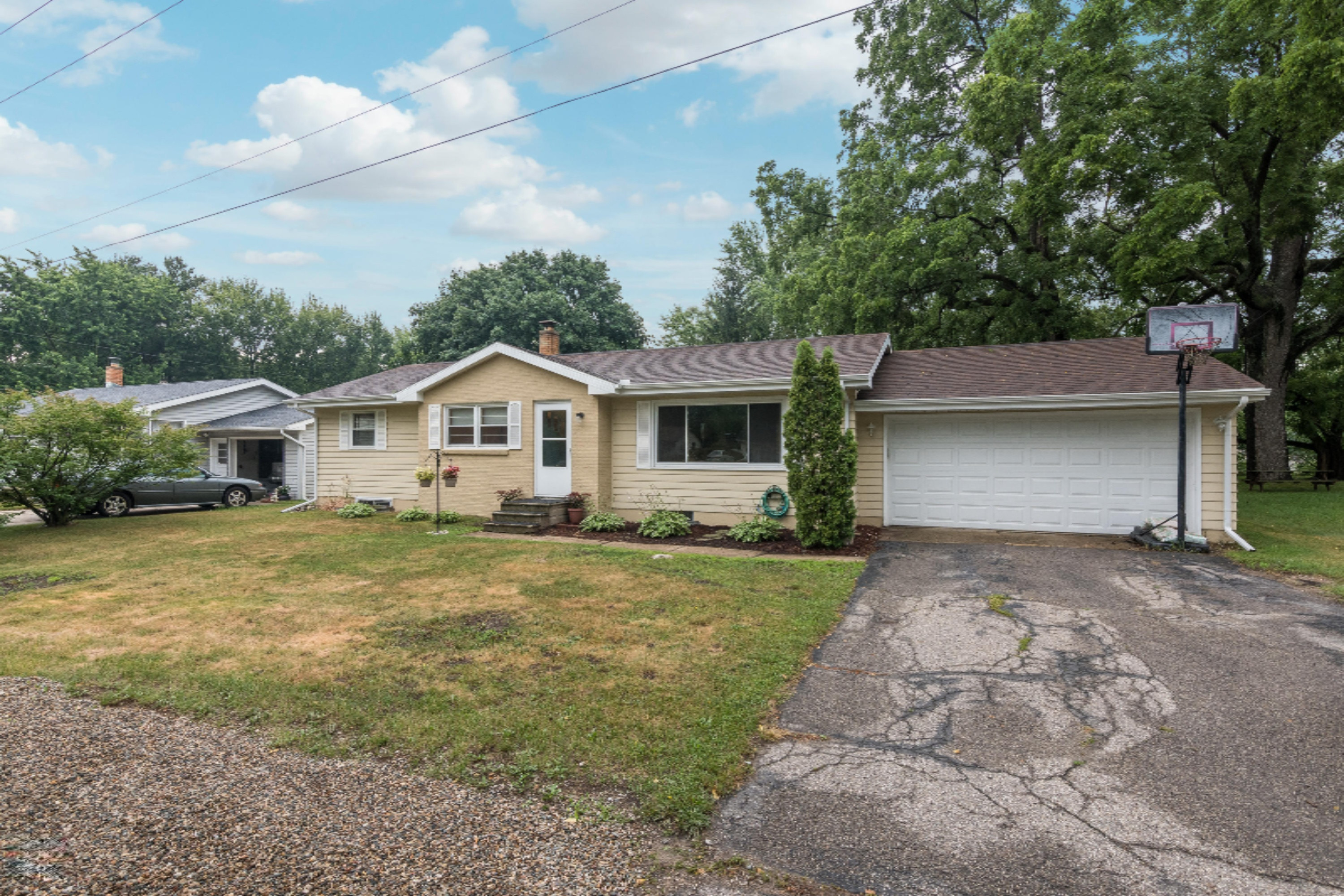 2535 Romence Road Portage, MI 49024 - Photo 2 of 29 004