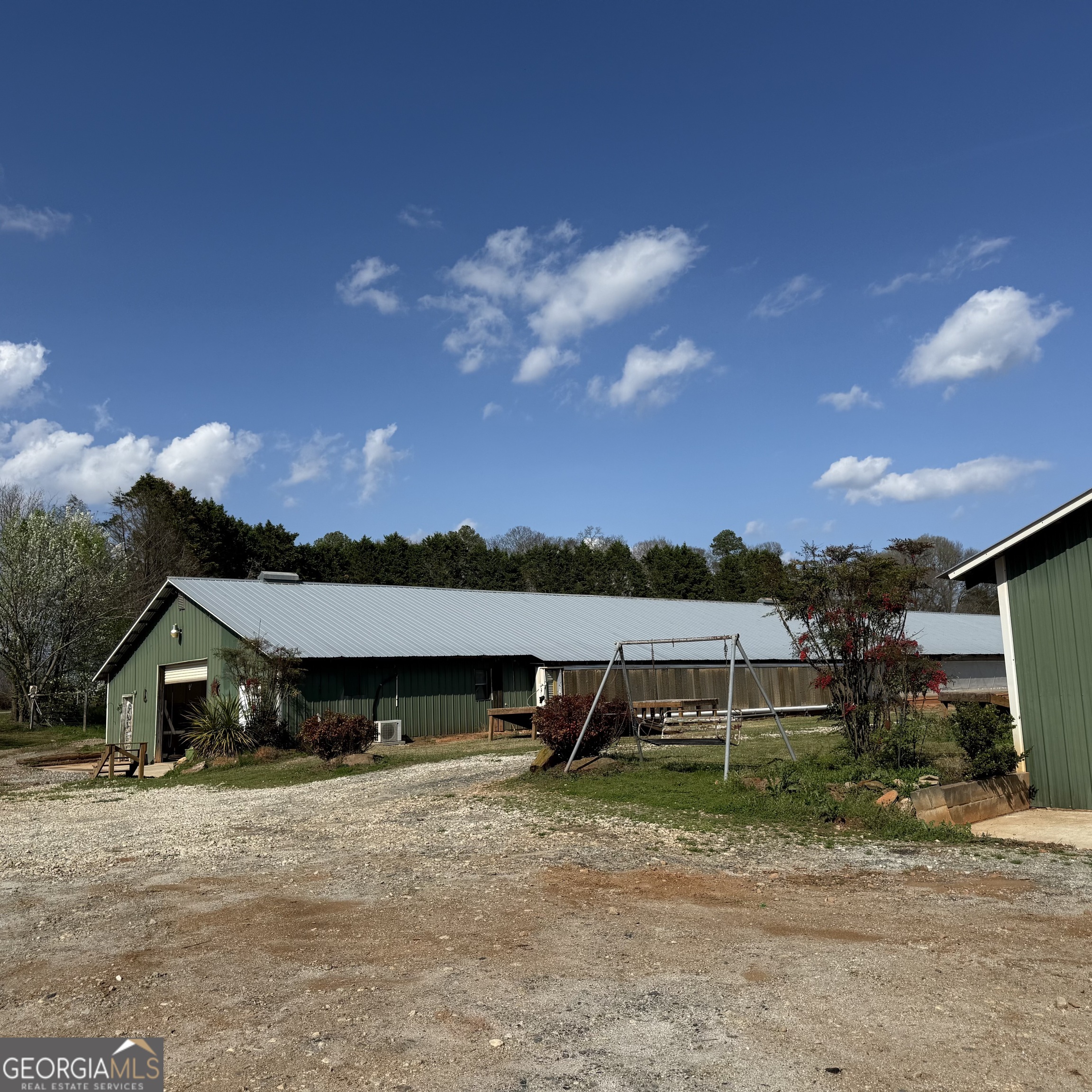 1182 Crawfords Ferry Road Hartwell, GA 30643 - Photo 2 of 10