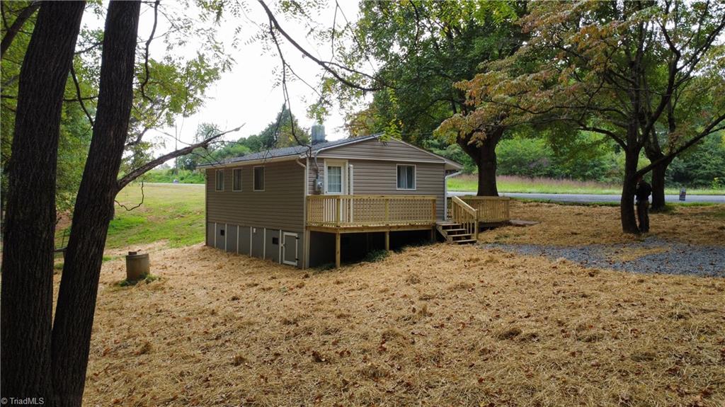 1568 Ahart Ridge Road Ararat, VA 24053 - Photo 2 of 19 Gallery Image 2