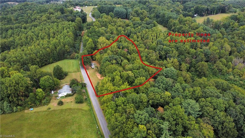 1568 Ahart Ridge Road Ararat, VA 24053 - Photo 4 of 19 Gallery Image 4