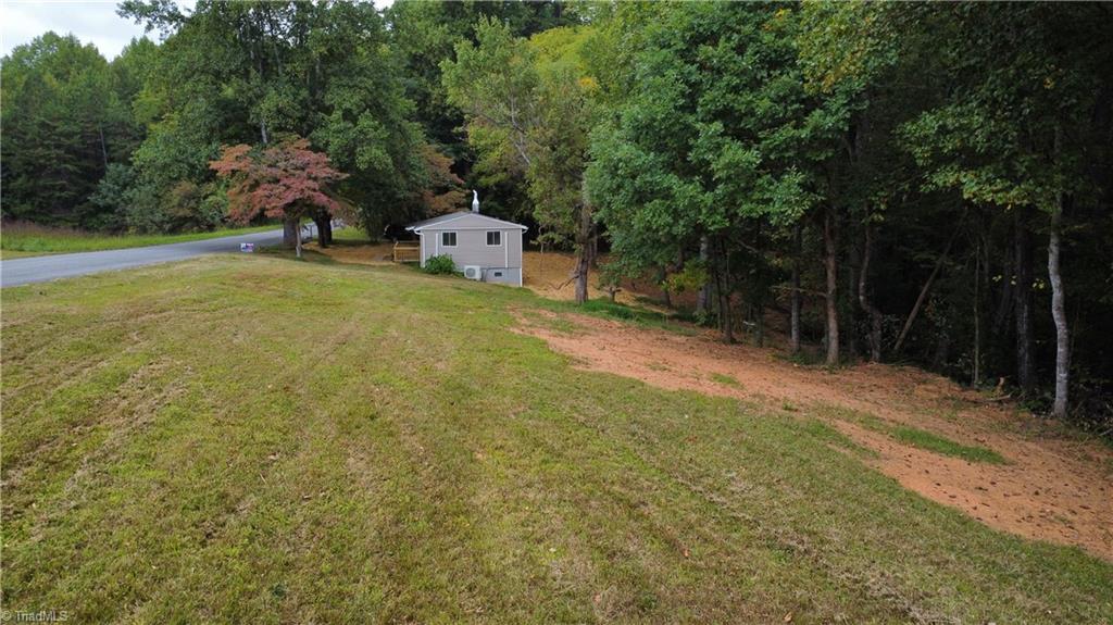 1568 Ahart Ridge Road Ararat, VA 24053 - Photo 6 of 19 Gallery Image 6
