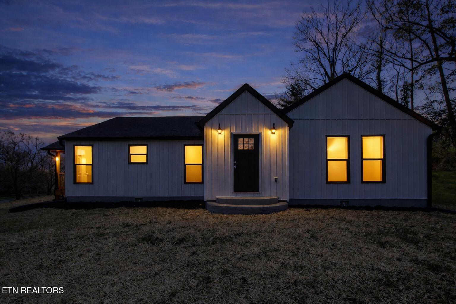 6 Shawnee Trail Athens, TN 37303 - Photo 2 of 43 15767785-7BBA-4A4A-9542-1417C59200FE