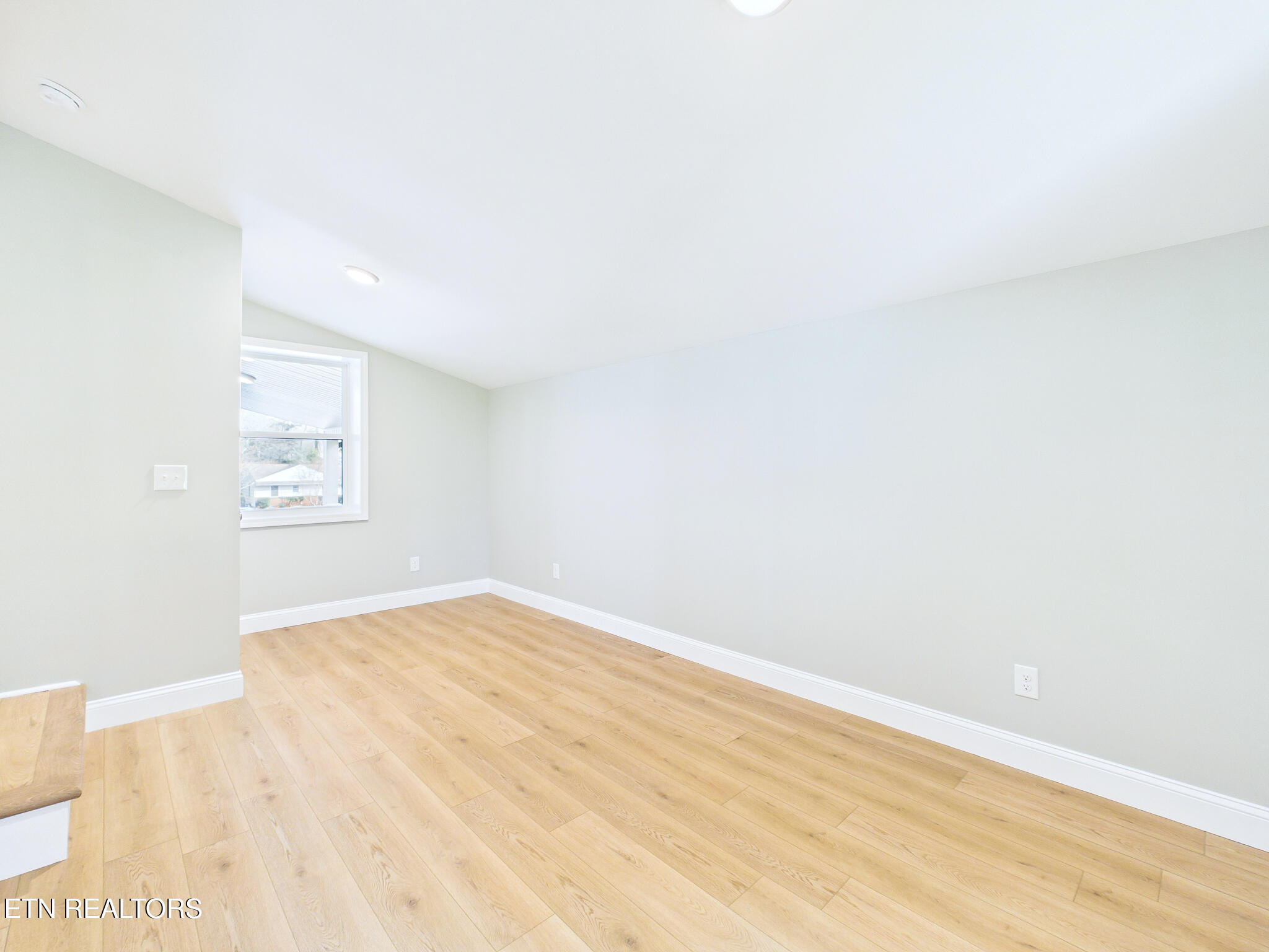 6 Shawnee Trail Athens, TN 37303 - Photo 32 of 43 024