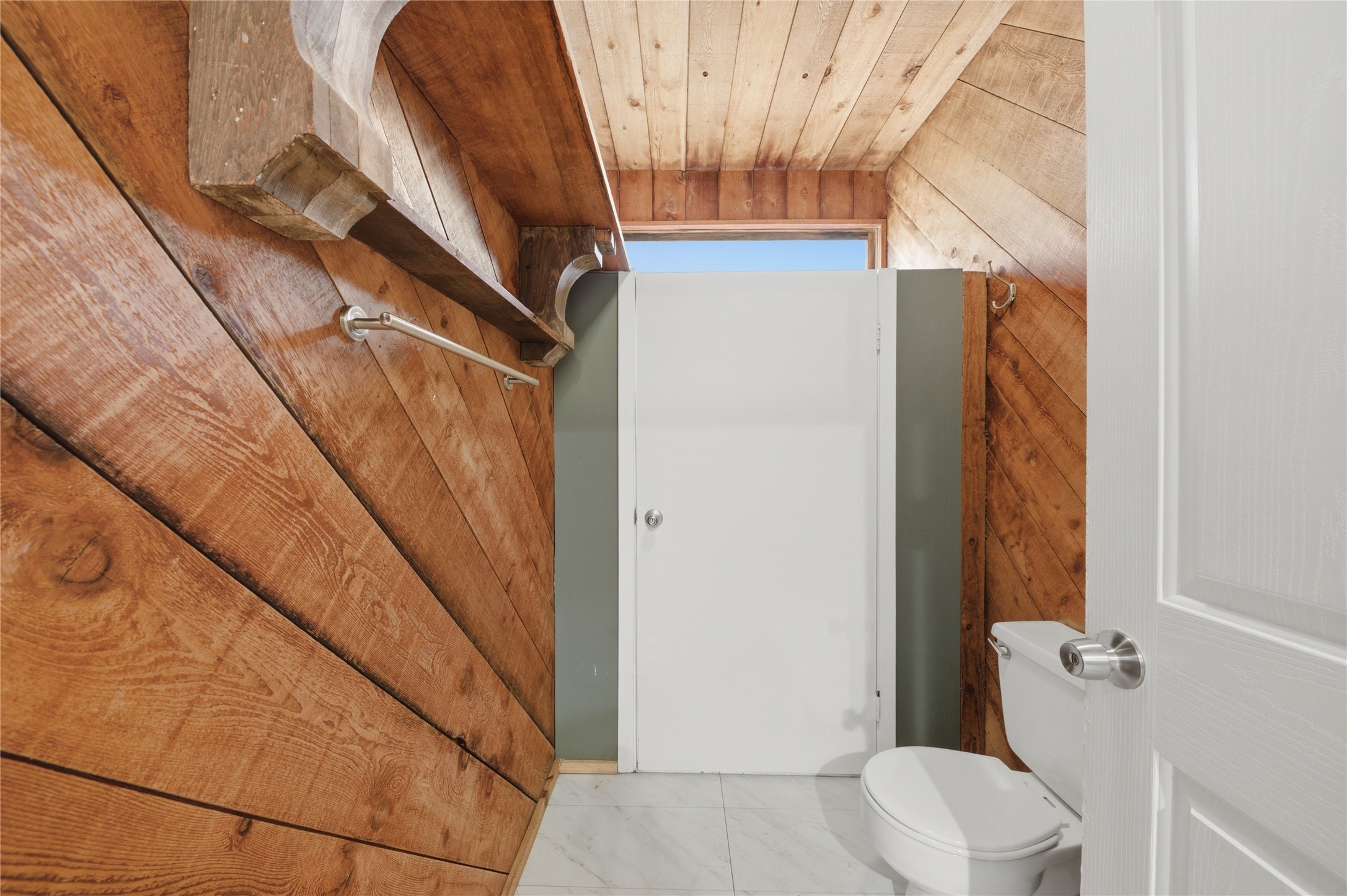 1007 Heights Boulevard Houston, TX 77008 - Photo 23 of 50 a bathroom with a toilet and a shower