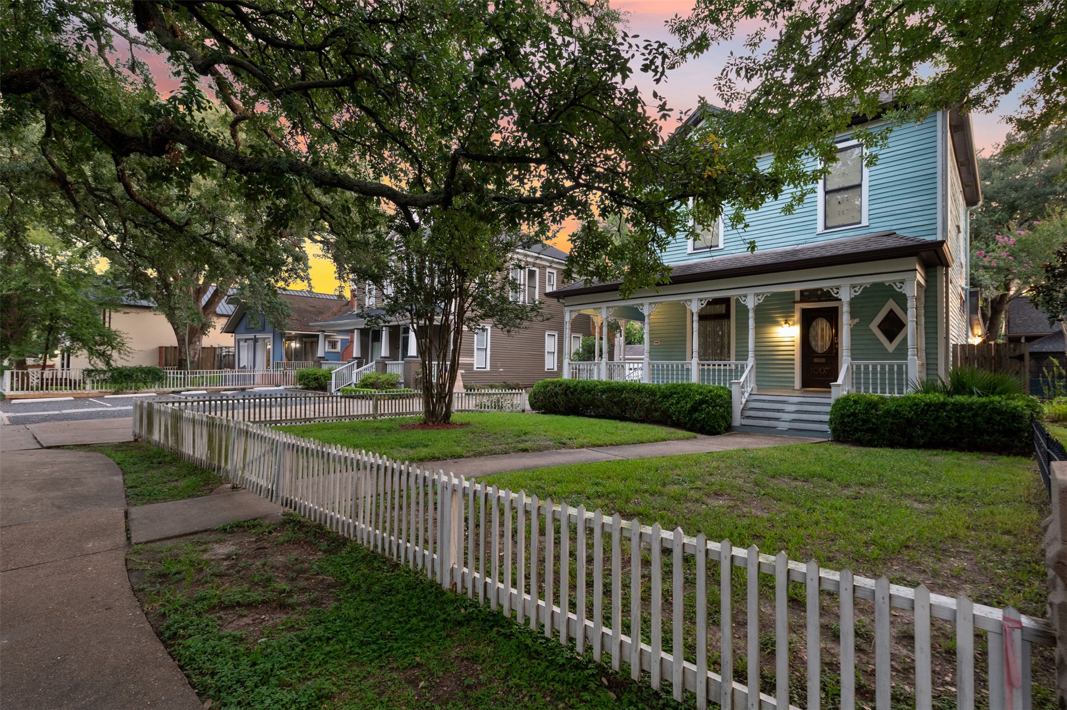 1007 Heights Boulevard Houston, TX 77008 - Photo 9 of 50
