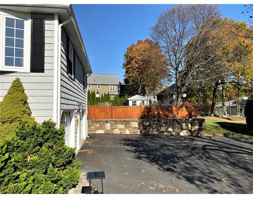 8 Ruthen Circle Shrewsbury, MA 01545 - Photo 3 of 31 Gallery Image 3