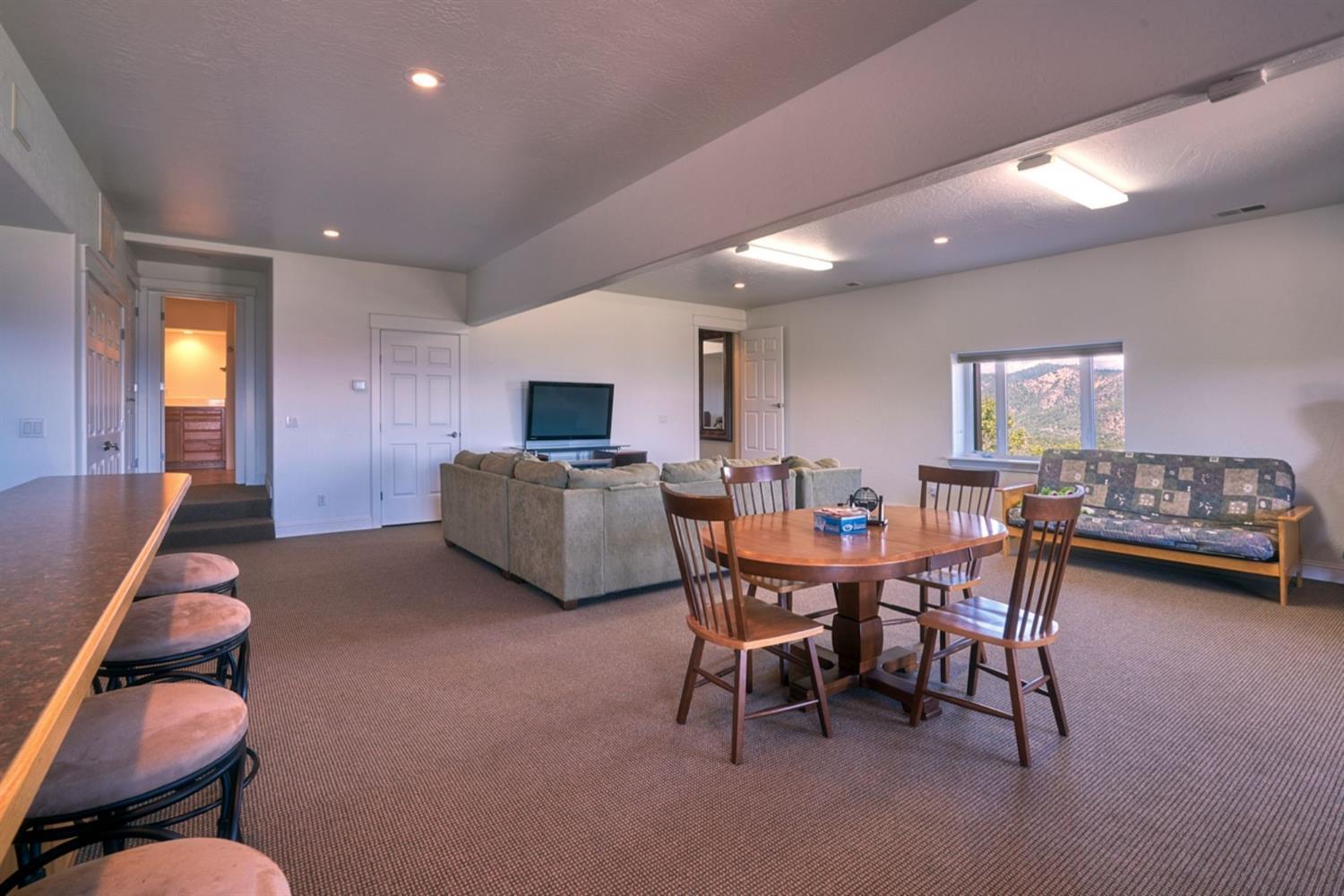 4000 Upper River Road Central Point, OR 97502 - Photo 13 of 29 Additional Photo