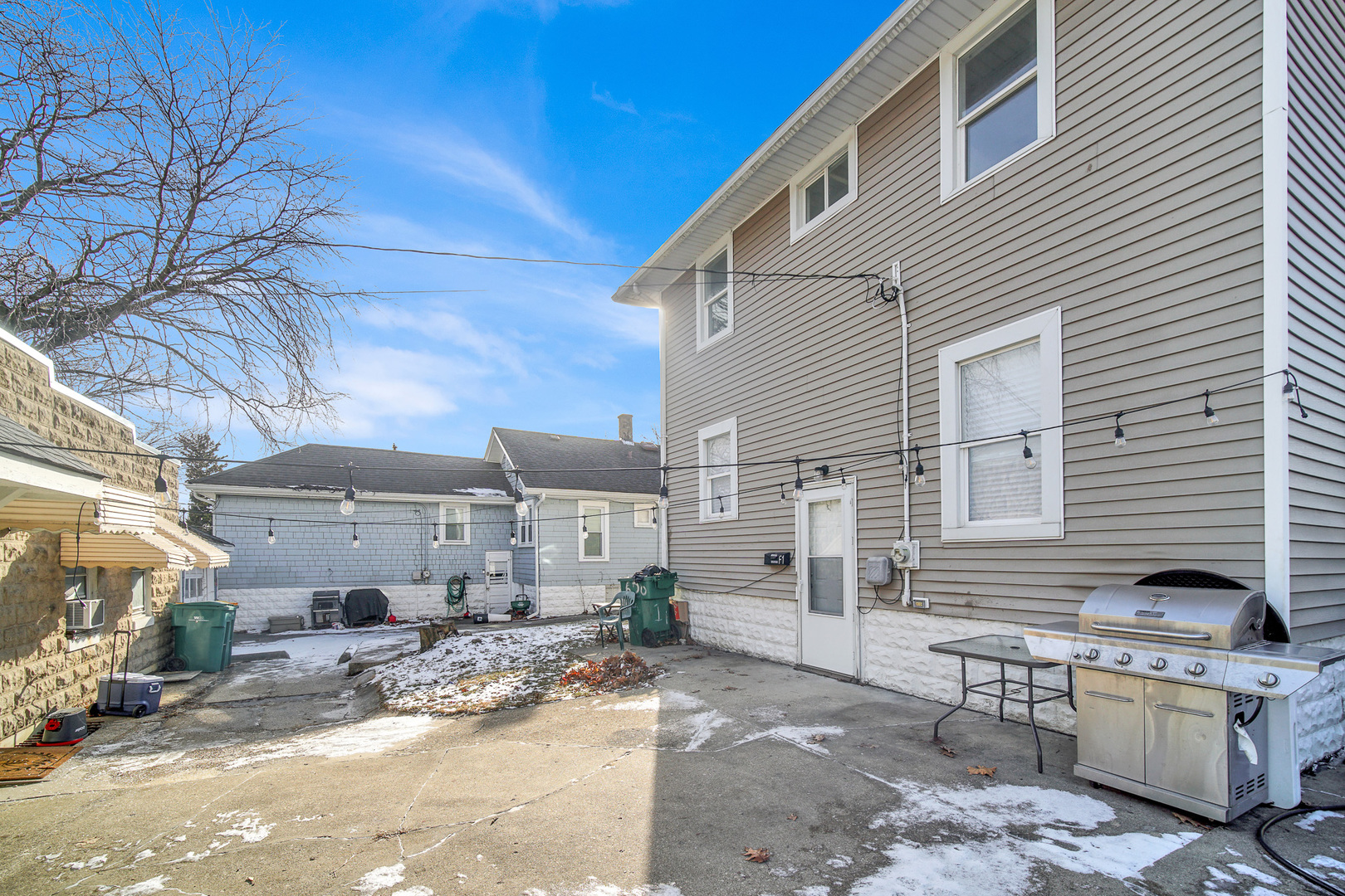 620 Clement Street Joliet, IL 60435 - Photo 3 of 19