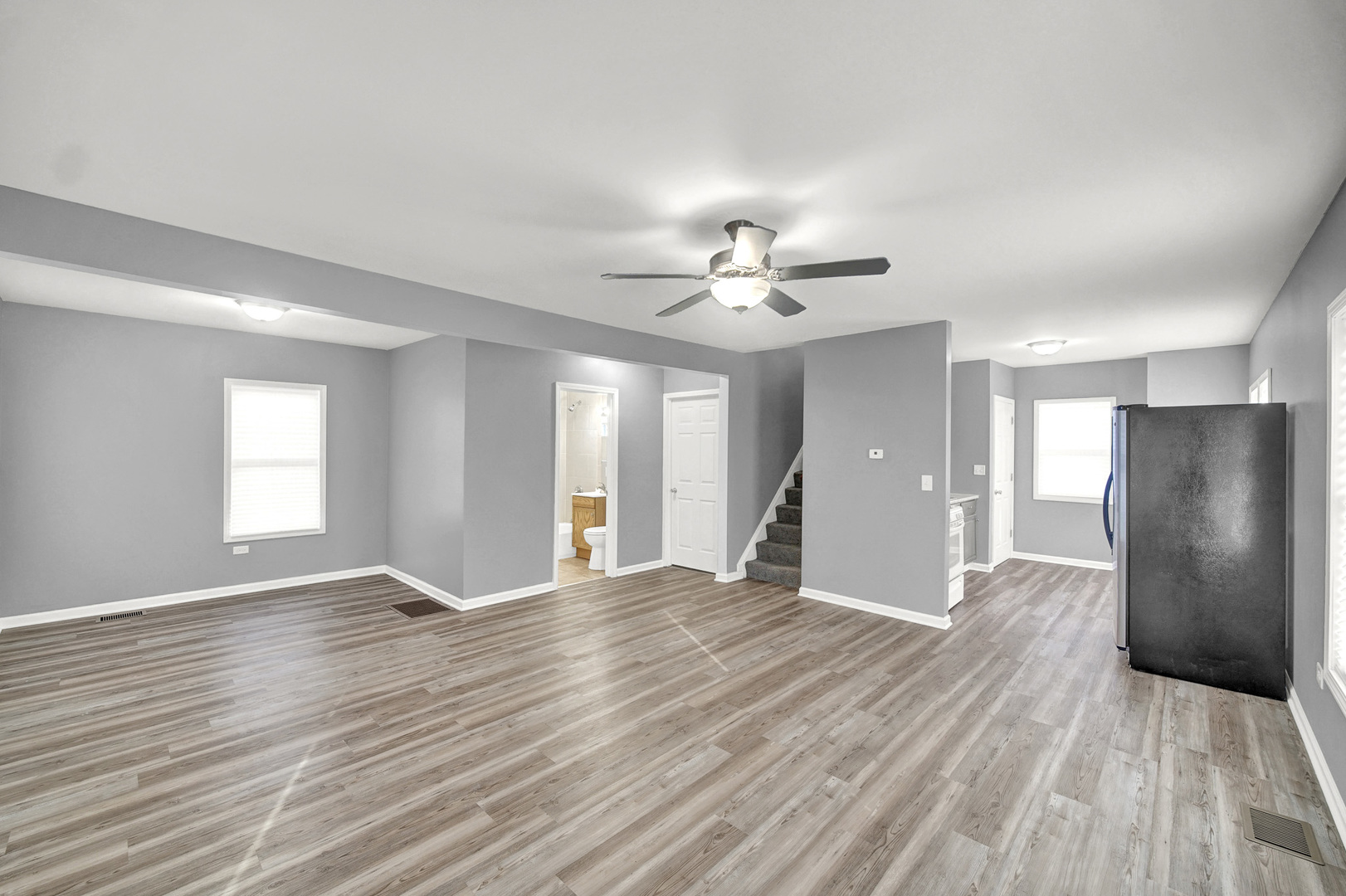 620 Clement Street Joliet, IL 60435 - Photo 4 of 19