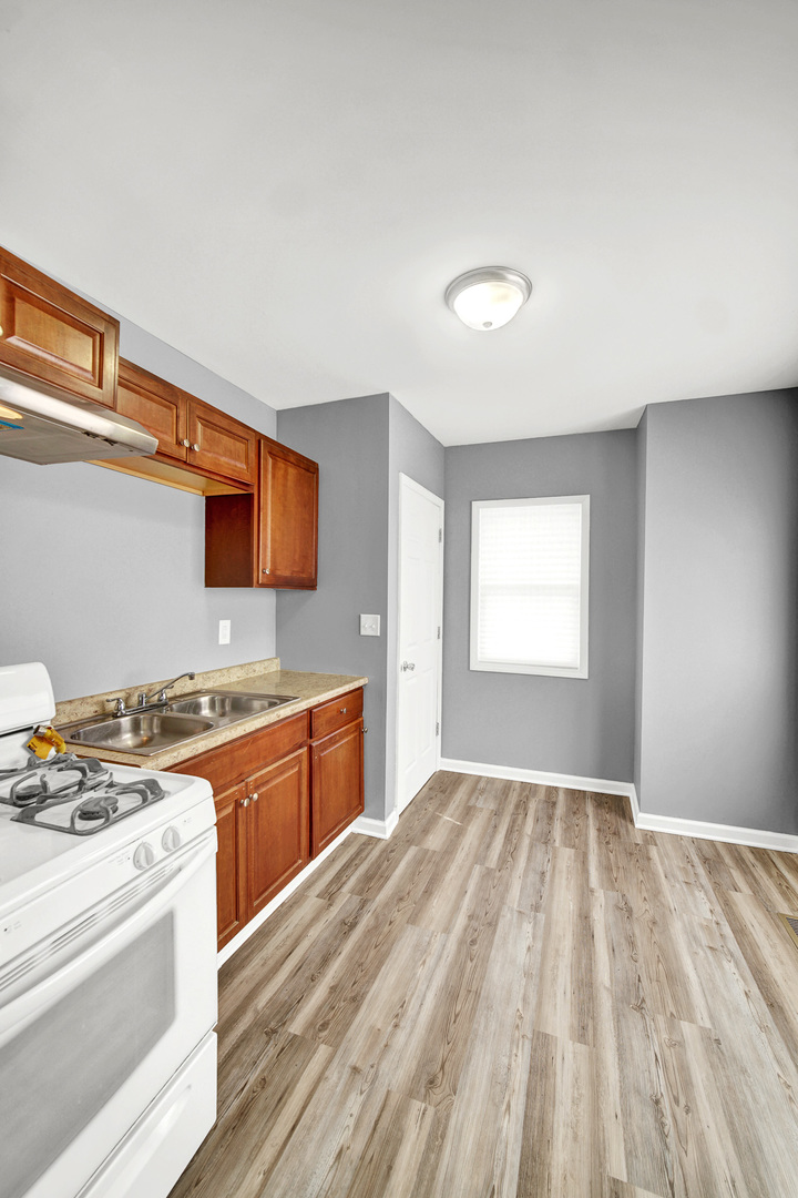 620 Clement Street Joliet, IL 60435 - Photo 7 of 19