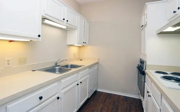 $1,200 | 9254 Forest Lane, Unit 507, Dallas, TX 75243