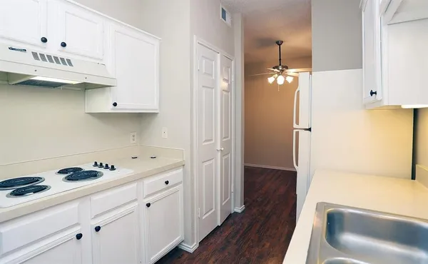 $1,200 | 9254 Forest Lane, Unit 507, Dallas, TX 75243