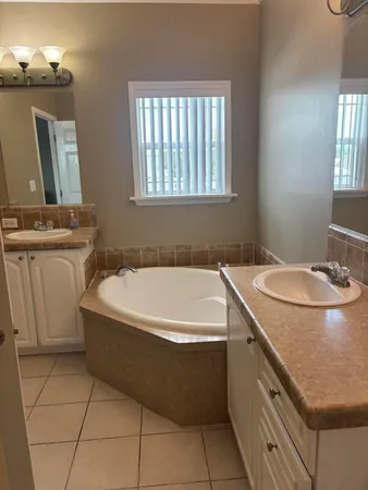$3,900 | 210 West 2nd Court, Key Largo, FL 33037