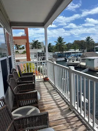 $3,900 | 210 West 2nd Court, Key Largo, FL 33037