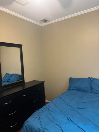 $3,900 | 210 West 2nd Court, Key Largo, FL 33037