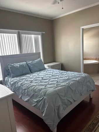 $3,900 | 210 West 2nd Court, Key Largo, FL 33037