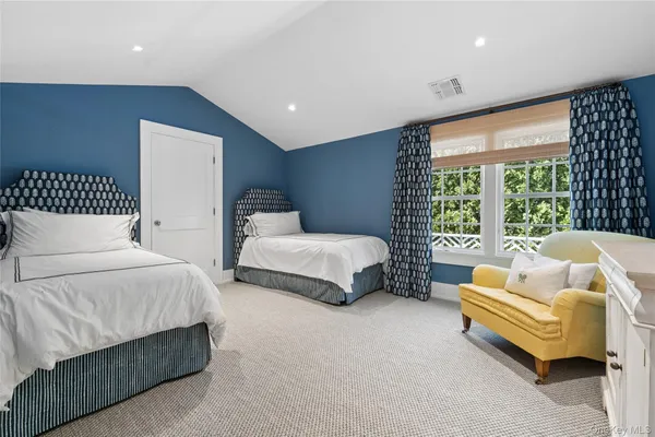 $70,000 | 60 Old Town Crossing, Southampton, NY 11968