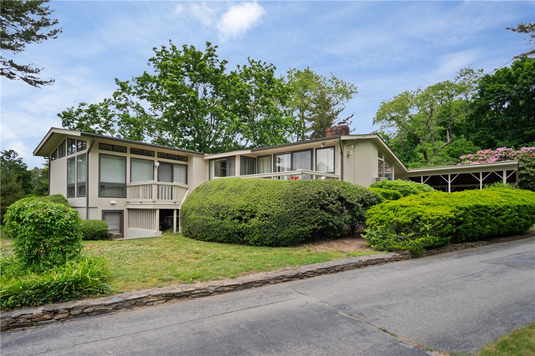 17 Shore Road Bristol, RI 02809 - Photo 1 of 32