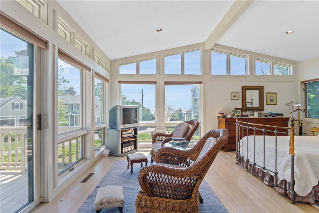 17 Shore Road Bristol, RI 02809 - Photo 16 of 32