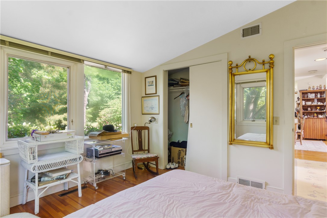 17 Shore Road Bristol, RI 02809 - Photo 22 of 32