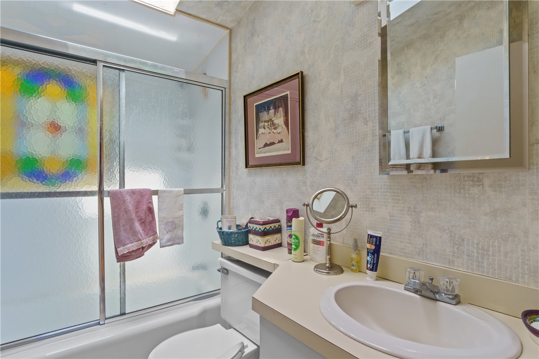 17 Shore Road Bristol, RI 02809 - Photo 25 of 32