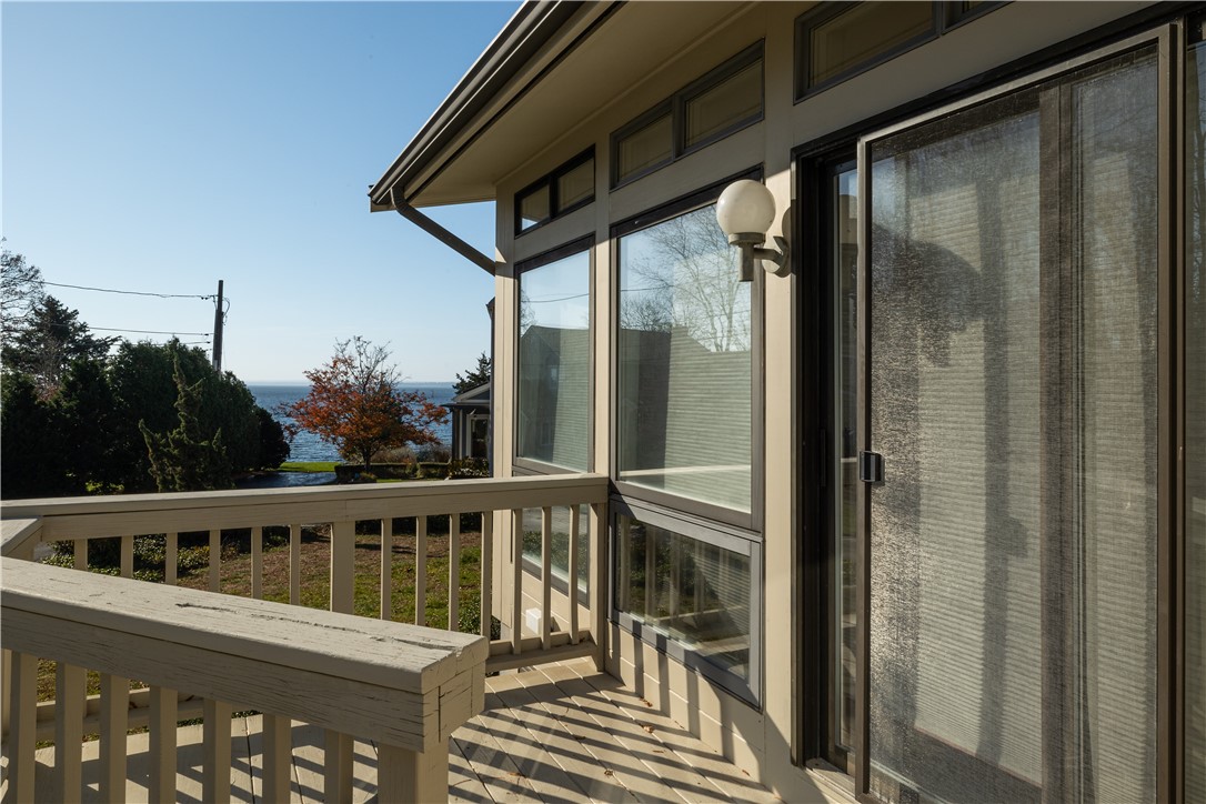 17 Shore Road Bristol, RI 02809 - Photo 6 of 32