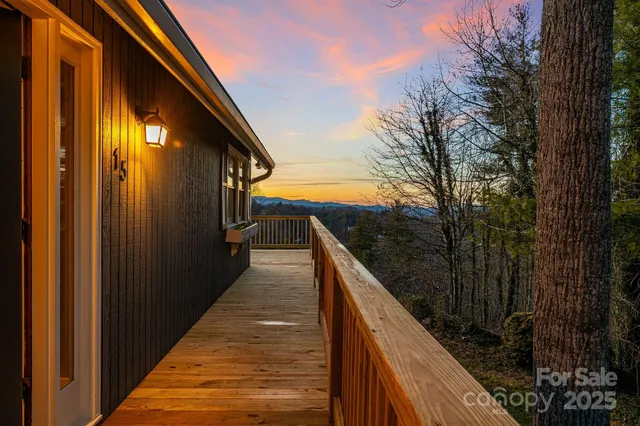 $579,000 | 15 Crest Cir Drive, Weaverville, NC 28787