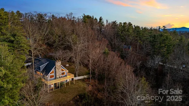 $579,000 | 15 Crest Cir Drive, Weaverville, NC 28787