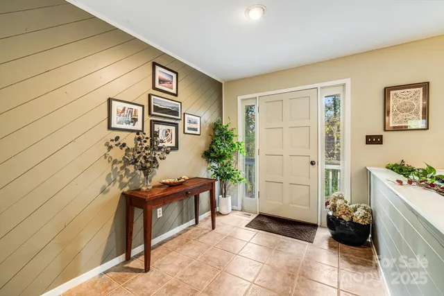 $579,000 | 15 Crest Cir Drive, Weaverville, NC 28787