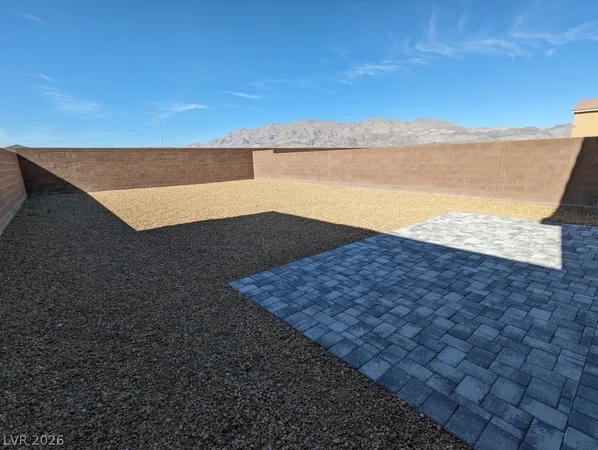 $2,250 | 7703 Moore Crk Lane, North Las Vegas, NV 89084