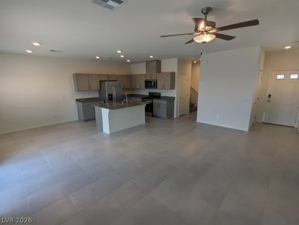 $2,250 | 7703 Moore Crk Lane, North Las Vegas, NV 89084