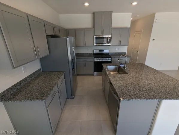 $2,250 | 7703 Moore Crk Lane, North Las Vegas, NV 89084