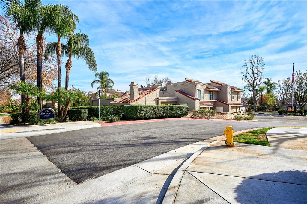 6949 Laguna Place, Unit B1 Rancho Cucamonga, CA 91701 - Photo 4 of 20