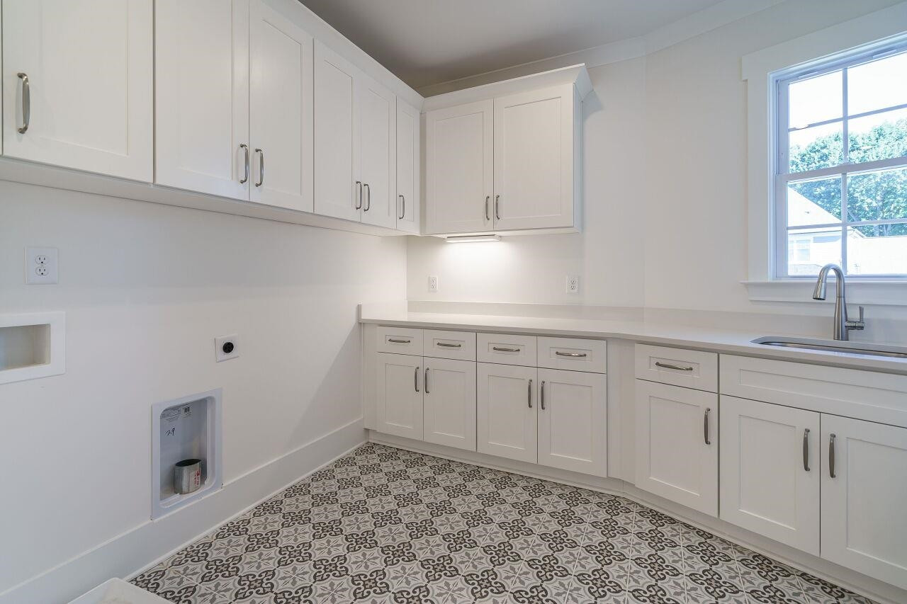 301 Georgetown Road Raleigh, NC 27608 - Photo 54 of 77 Laundry Room