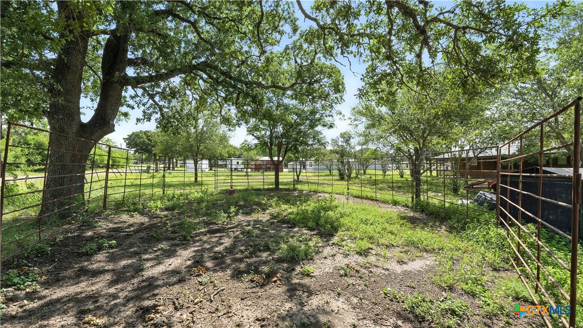 275-279 Cross Road Kingsbury, TX 78638 - Photo 3 of 36 a view of a park with large trees